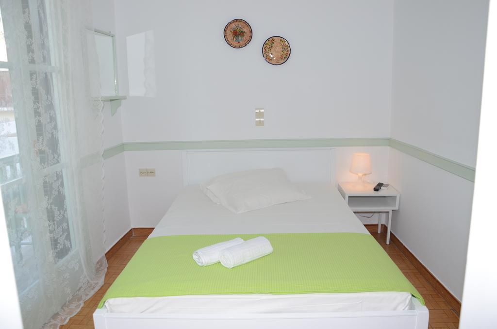 Aegli Rooms Tínos Chambre photo