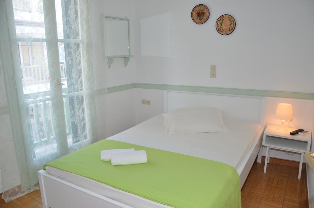 Aegli Rooms Tínos Chambre photo