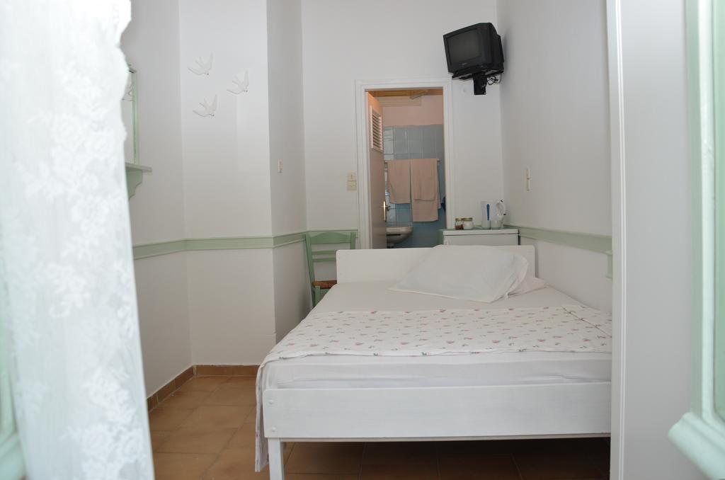 Aegli Rooms Tínos Chambre photo